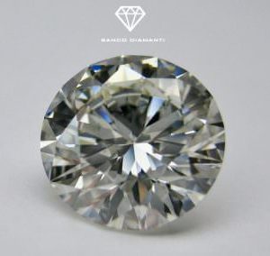 Come riconoscere se un diamante incastonato è vero?